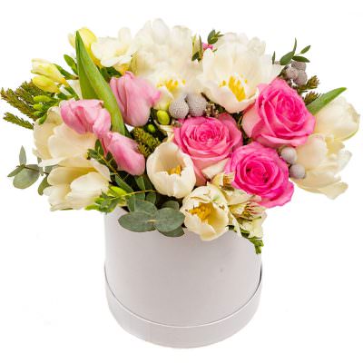 Букет в шляпной коробке «Сияние»