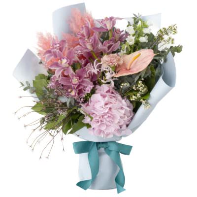 Красивый цветочный букет «Гармония нежности»