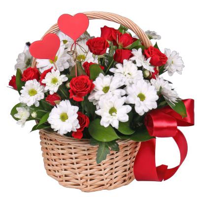 Корзинка цветов «Сердечный акцент»