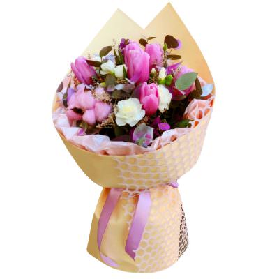 Букет из розовых тюльпанов и эустом «Розовая серенада»